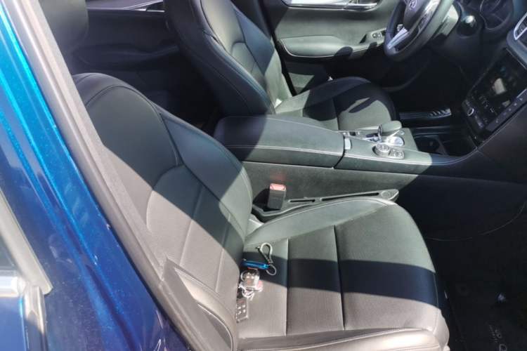 Used Infiniti QX50 2018 2.0T Two-Wheel Drive Fashion Edition Right Front Seat