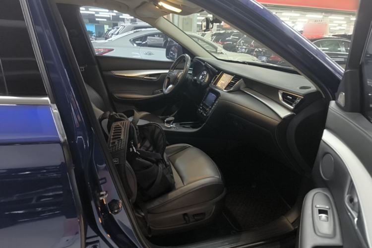 Used Infiniti QX50 2018 2.0T Two-Wheel Drive Fashion Edition Right Front Seat