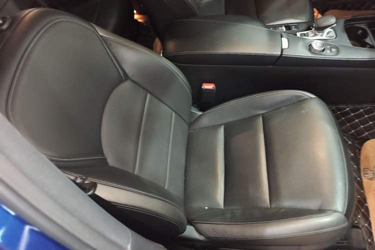 Used Infiniti QX50 2018 2.0T Four-Wheel Drive Elite Edition Right Front Seat