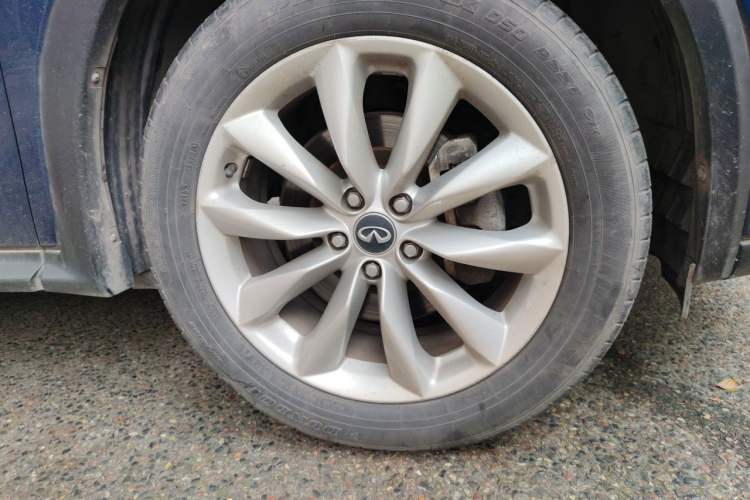 Used Infiniti QX50 2018 2.0T Two-Wheel Drive Fashion Edition Right Front Wheel Hub