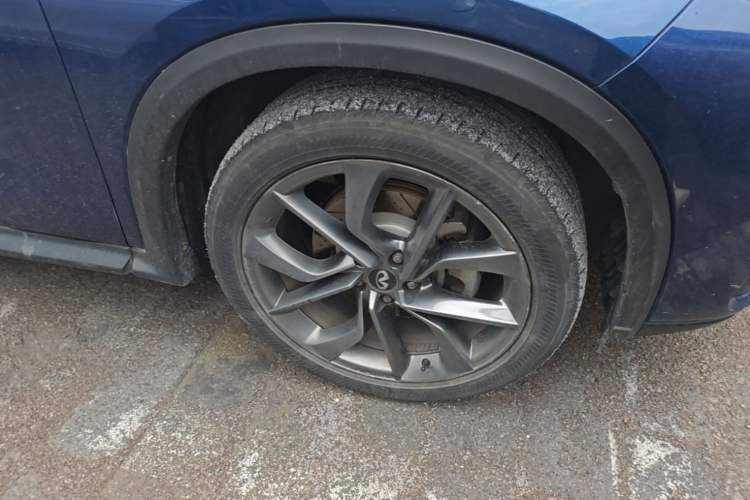 Used Infiniti QX50 2018 2.0T Four-Wheel Drive Smart Edition Right Front Wheel Hub