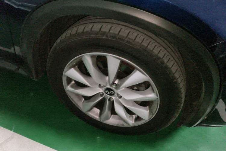 Used Infiniti QX50 2018 2.0T Two-Wheel-Drive Elite Edition Right Front Wheel Hub