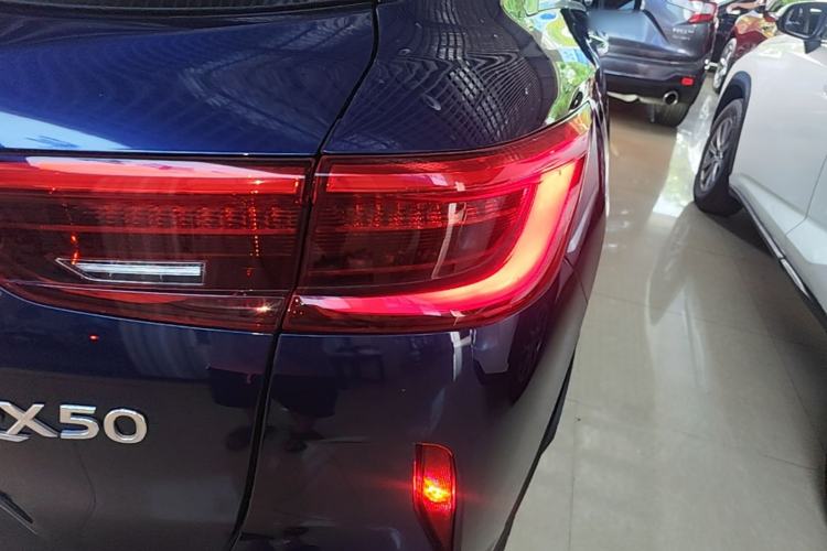 Used Infiniti QX50 2018 2.0T Four-Wheel Drive Elite Edition Right Rear Taillight