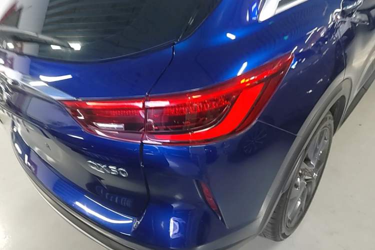 Used Infiniti QX50 2018 2.0T Four-Wheel Drive Luxury Edition Right Rear Taillight