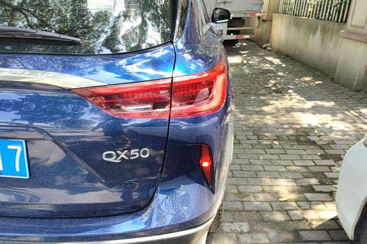 Used Infiniti QX50 2018 2.0T Four-Wheel Drive Elite Edition Right Rear Taillight