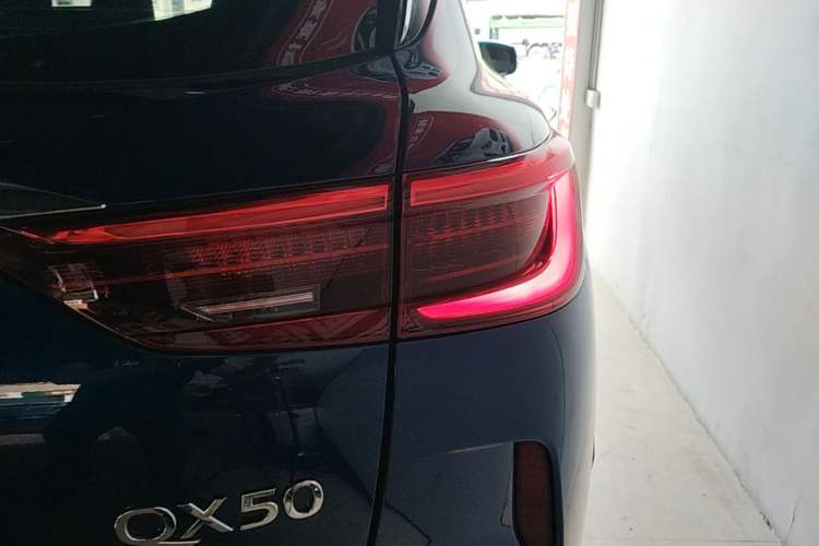 Used Infiniti QX50 2018 2.0T Four-Wheel Drive Elite Edition Right Rear Taillight