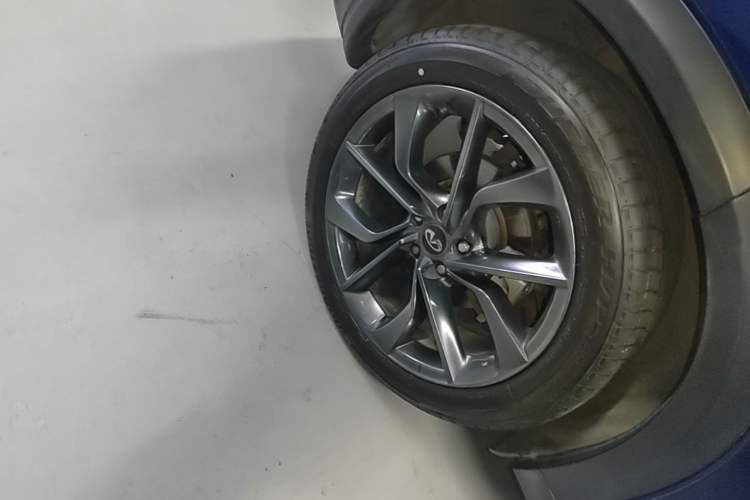 Used Infiniti QX50 2018 2.0T Four-Wheel Drive Luxury Edition Right Rear Wheel Hub