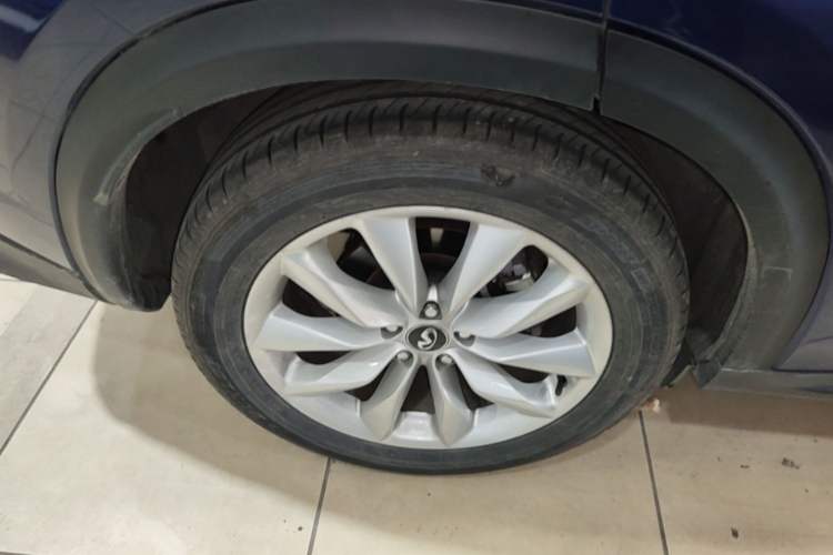 Used Infiniti QX50 2018 2.0T Four-Wheel Drive Elite Edition Right Rear Wheel Hub