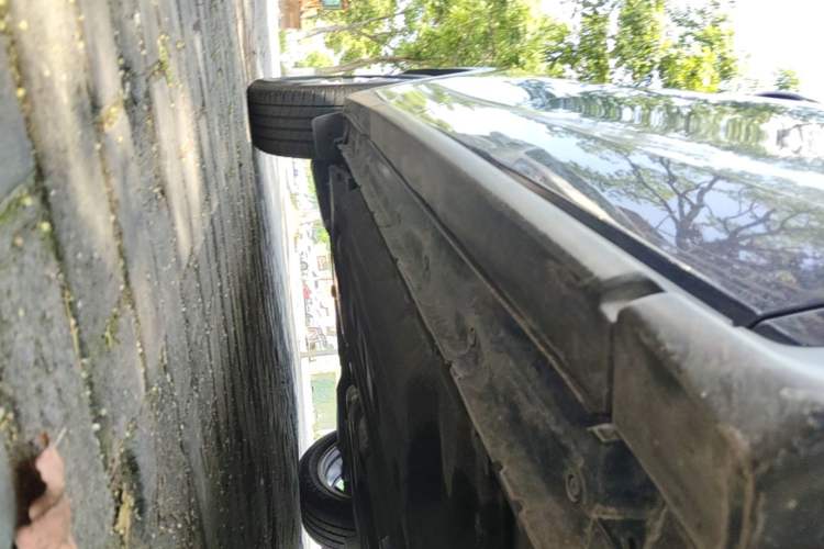 Used Infiniti QX50 2018 2.0T Four-Wheel Drive Elite Edition Right Side Sill