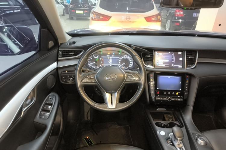 Used Infiniti QX50 2018 2.0T Two-Wheel Drive Fashion Edition Steering Wheel
