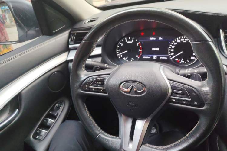 Used Infiniti QX50 2018 2.0T Two-Wheel Drive Fashion Edition Steering Wheel