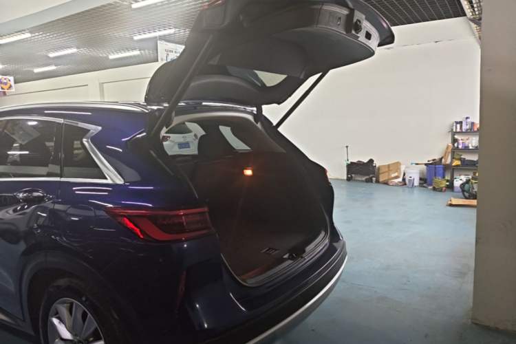 Used Infiniti QX50 2018 2.0T Four-Wheel Drive Elite Edition Trunk