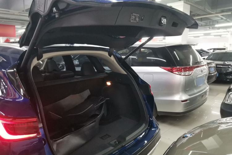 Used Infiniti QX50 2018 2.0T Two-Wheel Drive Fashion Edition Trunk