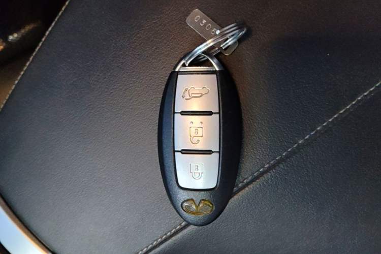 Used Infiniti QX50 2018 2.0T Four-Wheel Drive Elite Edition Vehicle Key