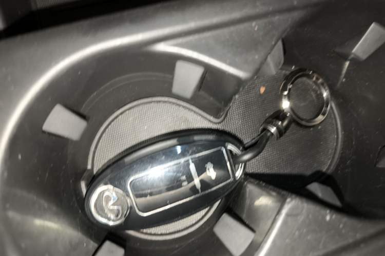 Used Infiniti QX50 2018 2.0T Two-Wheel Drive Fashion Edition Vehicle Key
