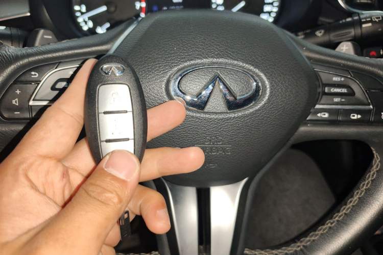 Used Infiniti QX50 2018 2.0T Two-Wheel Drive Fashion Edition Vehicle Key