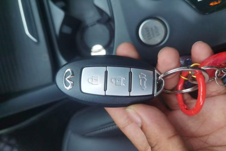 Used Infiniti QX50 2018 2.0T Two-Wheel-Drive Elite Edition Vehicle Key