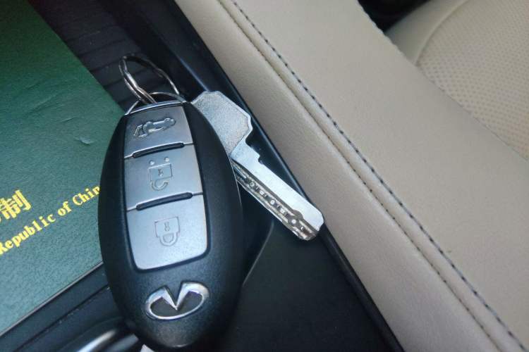 Used Infiniti QX50 2018 2.0T Two-Wheel Drive Fashion Edition Vehicle Key