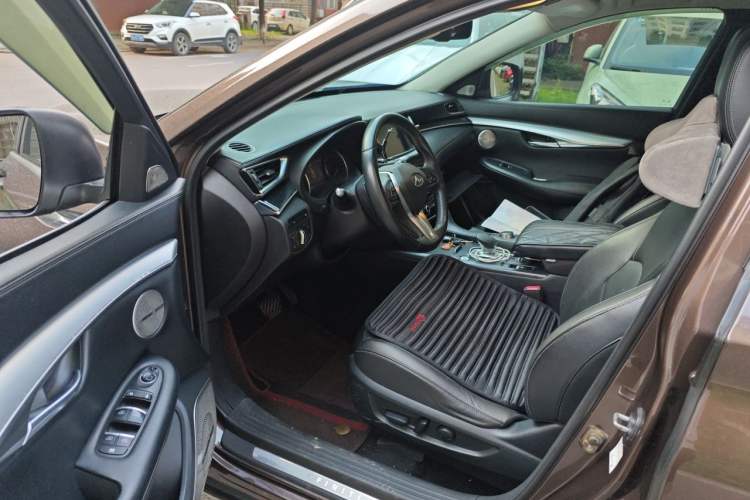 Used Infiniti QX50 2018 2.0T Two-Wheel Drive Fashion Edition Driver Seat