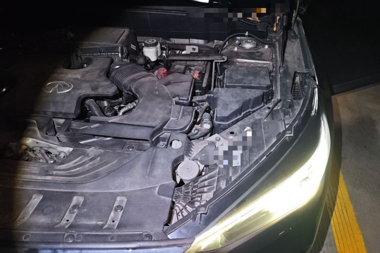 Used Infiniti QX50 2018 2.0T Four-Wheel Drive Smart Edition Engine Bay Left