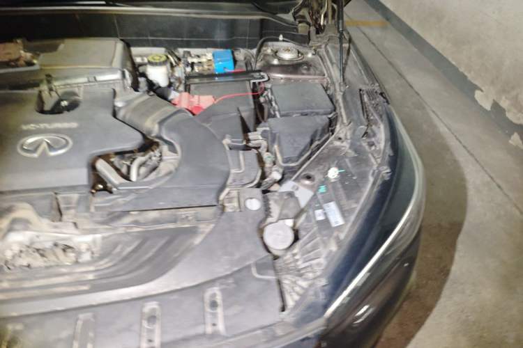 Used Infiniti QX50 2018 2.0T Four-Wheel Drive Smart Edition Engine Bay Left