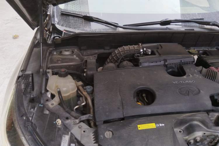 Used Infiniti QX50 2018 2.0T Four-Wheel Drive Elite Edition Engine Bay Right