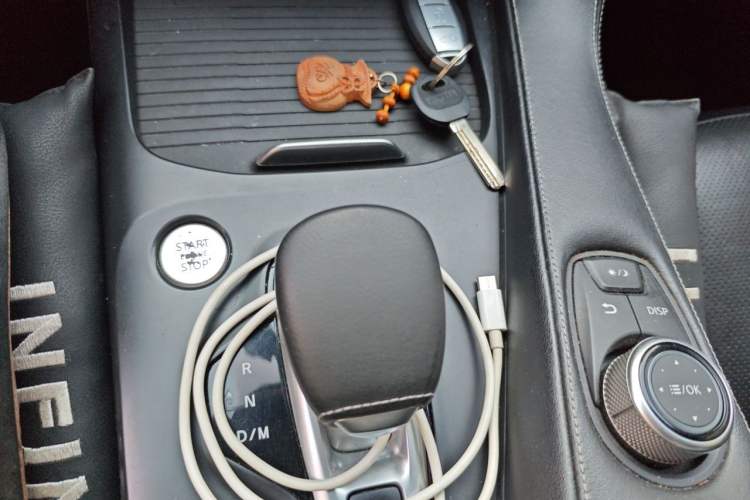 Used Infiniti QX50 2018 2.0T Two-Wheel Drive Fashion Edition Gear Lever