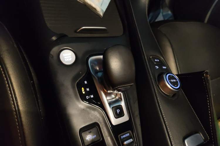 Used Infiniti QX50 2018 2.0T Two-Wheel Drive Fashion Edition Gear Lever