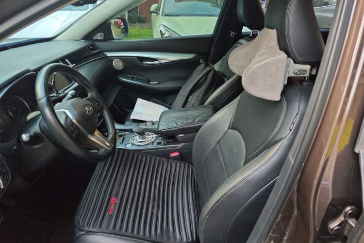 Used Infiniti QX50 2018 2.0T Two-Wheel Drive Fashion Edition Left Front Seat