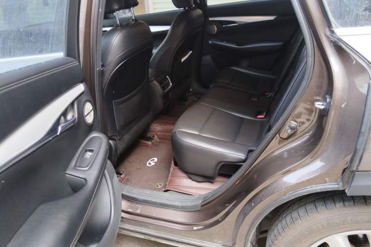 Used Infiniti QX50 2018 2.0T Four-Wheel Drive Elite Edition Left Rear Seat
