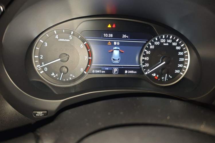 Used Infiniti QX50 2018 2.0T Four-Wheel Drive Smart Edition Odometer Close Up