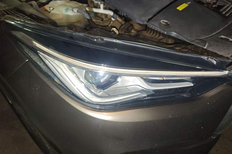 Used Infiniti QX50 2018 2.0T Four-Wheel Drive Smart Edition Right Front Headlight
