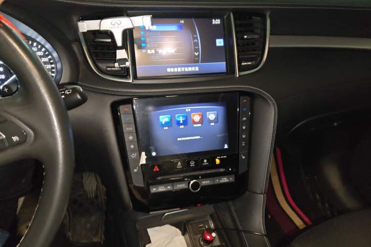 Used Infiniti QX50 2018 2.0T Two-Wheel Drive Fashion Edition Audio And AC Panel