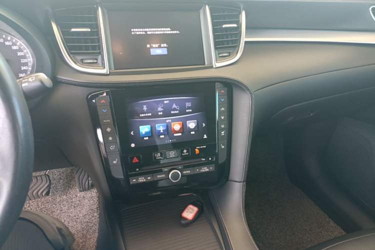 Used Infiniti QX50 2018 2.0T Four-Wheel Drive Elite Edition Audio And AC Panel