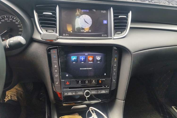 Used Infiniti QX50 2018 2.0T Two-Wheel Drive Fashion Edition Audio And AC Panel