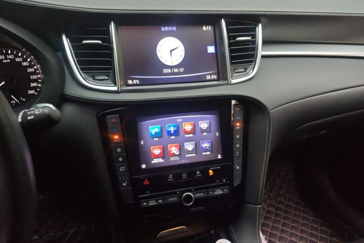 Used Infiniti QX50 2018 2.0T Two-Wheel Drive Fashion Edition Audio And AC Panel