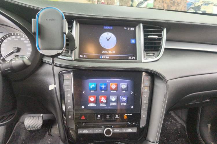 Used Infiniti QX50 2018 2.0T Two-Wheel Drive Fashion Edition Audio And AC Panel