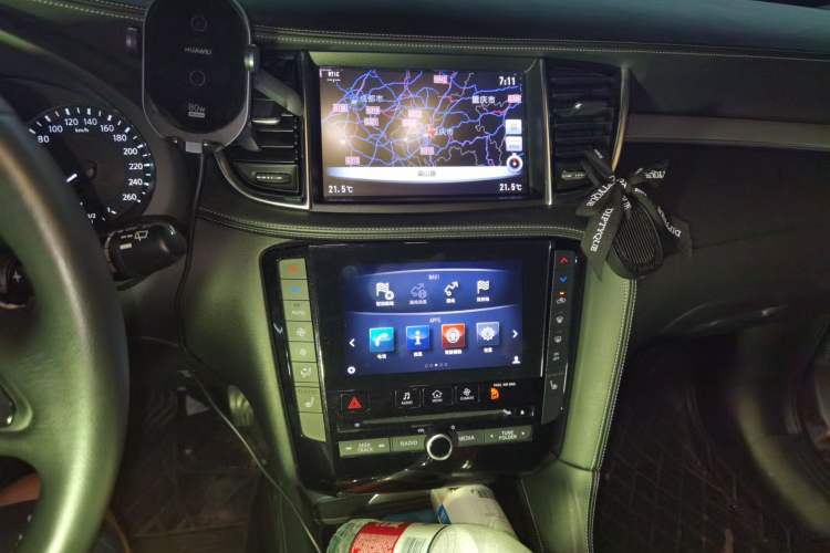 Used Infiniti QX50 2018 2.0T Four-Wheel Drive Elite Edition Audio And AC Panel