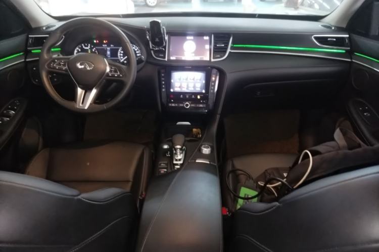 Used Infiniti QX50 2018 2.0T Two-Wheel-Drive Elite Edition Center Console