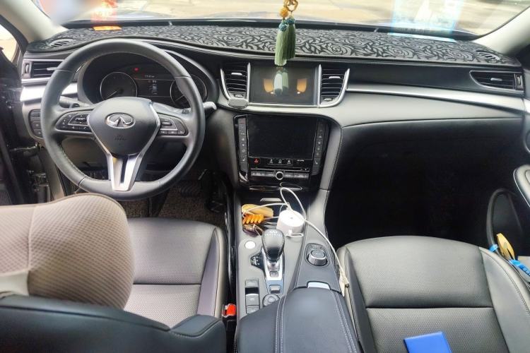 Used Infiniti QX50 2018 2.0T Two-Wheel Drive Fashion Edition Center Console