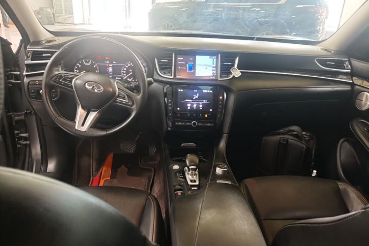 Used Infiniti QX50 2018 2.0T Four-Wheel Drive Elite Edition Center Console