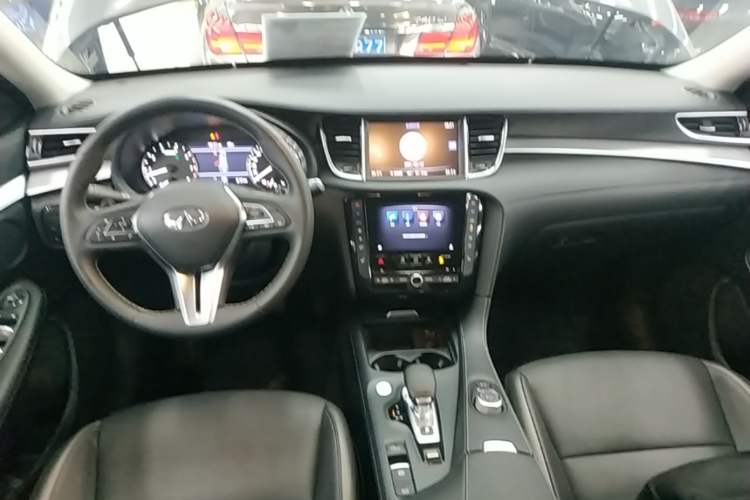 Used Infiniti QX50 2018 2.0T Two-Wheel Drive Fashion Edition Center Console