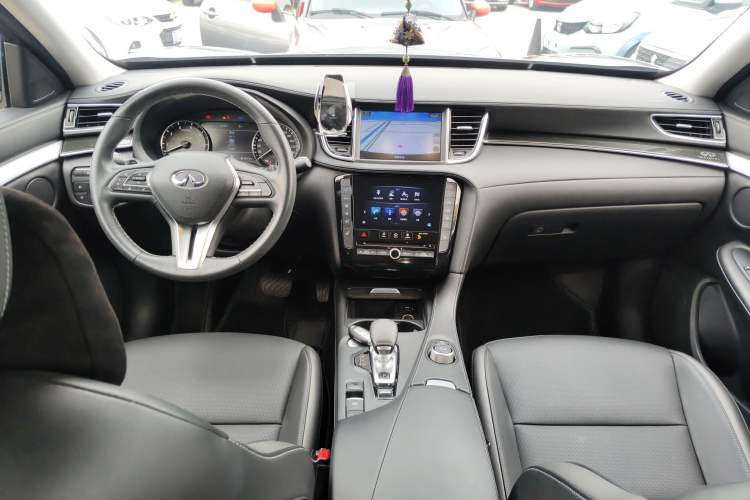 Used Infiniti QX50 2018 2.0T Four-Wheel Drive Elite Edition Center Console