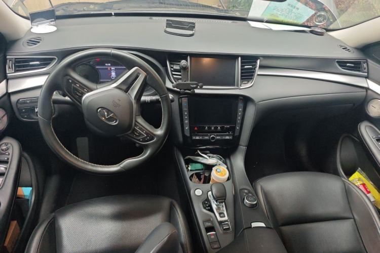 Used Infiniti QX50 2018 2.0T Four-Wheel Drive Elite Edition Center Console