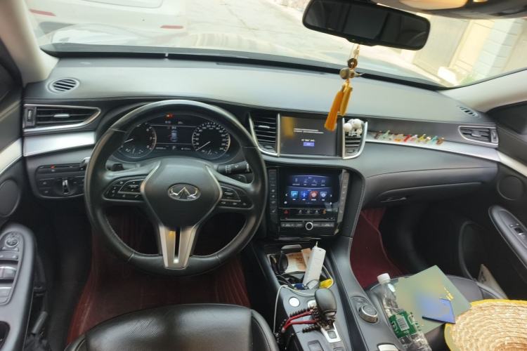 Used Infiniti QX50 2018 2.0T Four-Wheel Drive Elite Edition Center Console