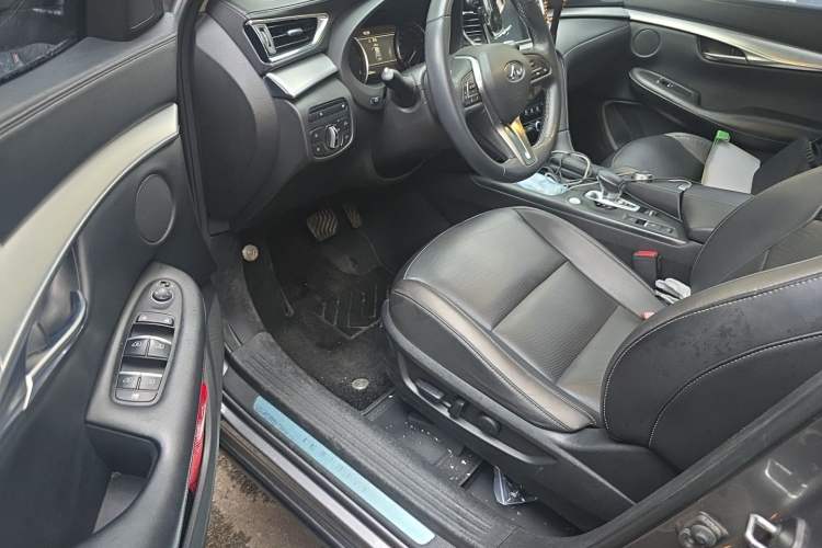 Used Infiniti QX50 2018 2.0T Two-Wheel Drive Fashion Edition Driver Seat