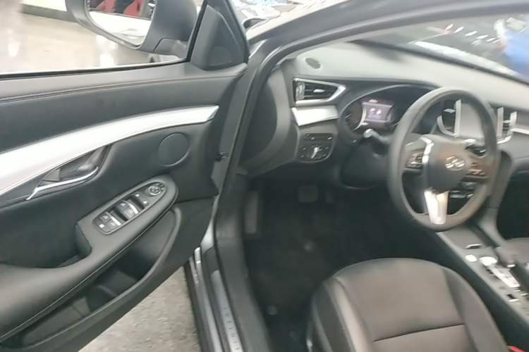 Used Infiniti QX50 2018 2.0T Two-Wheel Drive Fashion Edition Driver Seat