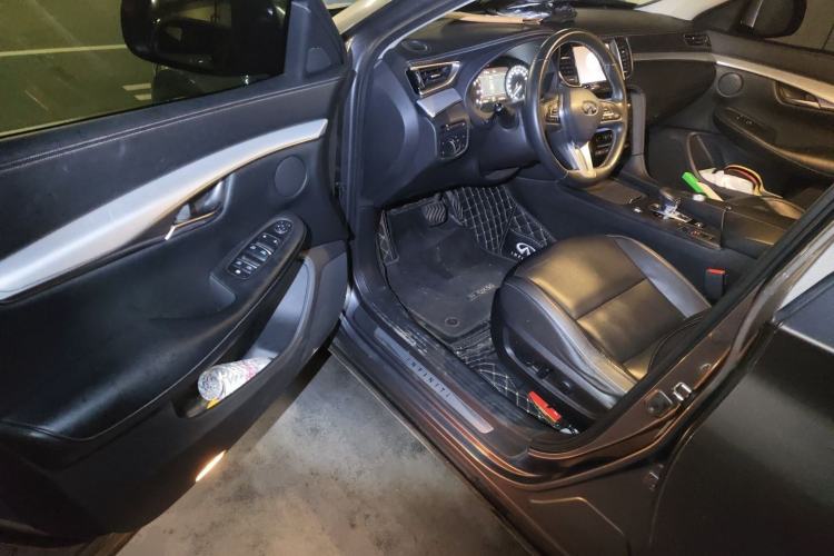 Used Infiniti QX50 2018 2.0T Two-Wheel Drive Fashion Edition Driver Seat