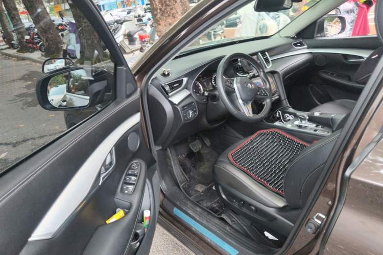 Used Infiniti QX50 2018 2.0T Two-Wheel Drive Fashion Edition Driver Seat