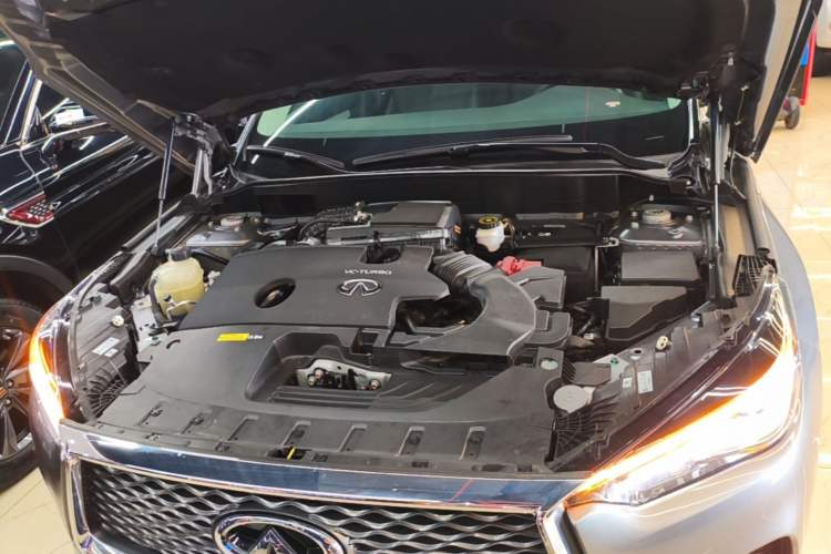 Used Infiniti QX50 2018 2.0T Four-Wheel Drive Elite Edition Engine Bay